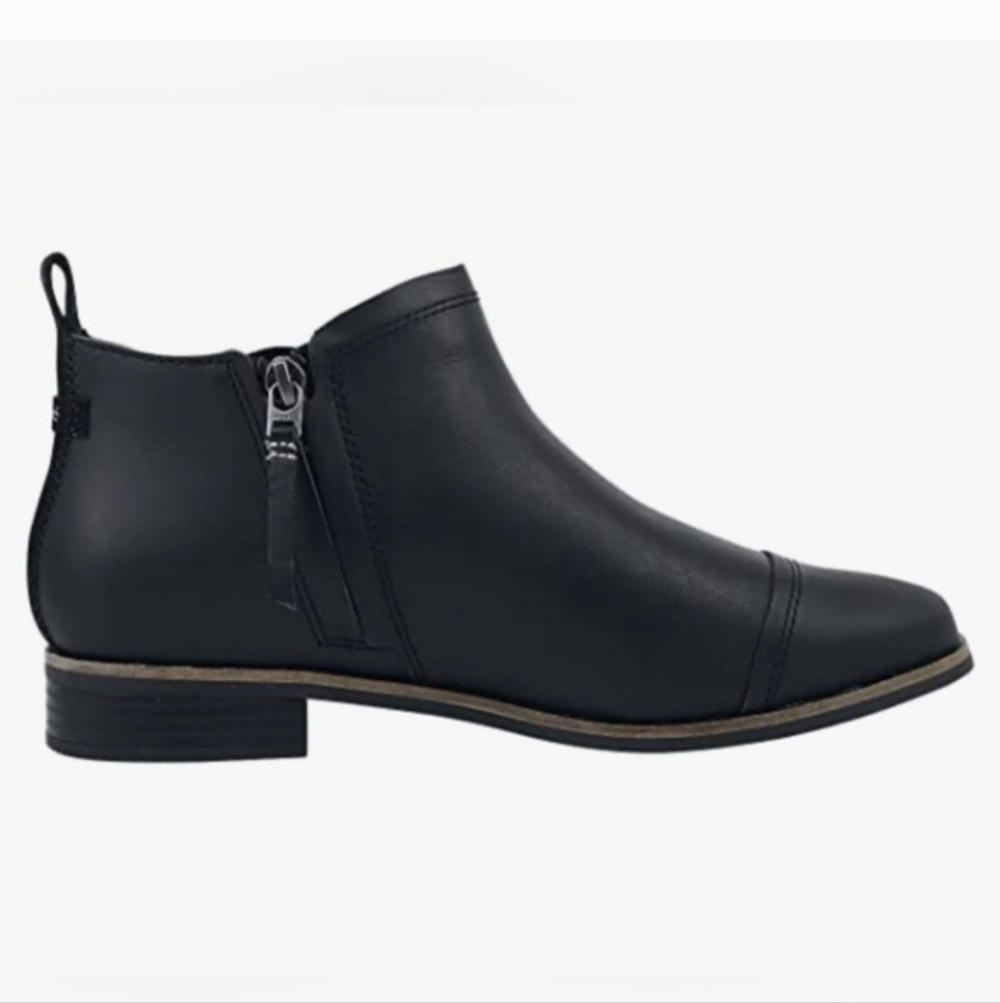 * TOMS Reese Black Leather Comfy Ankle Bootie, 1" Heel, Size 8.5 Wide, Like New - Picture 10 of 10